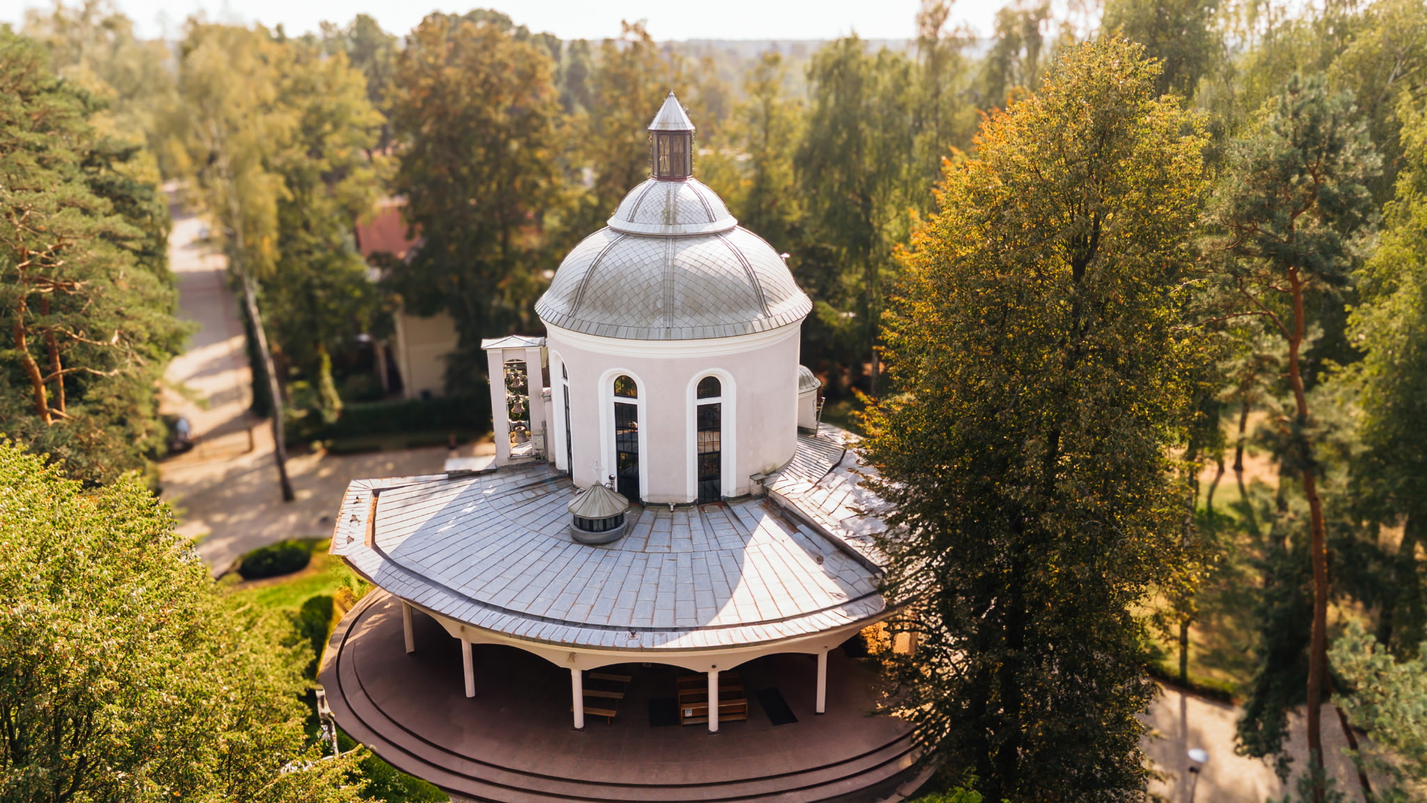 Widok na kościół z lotu ptaka